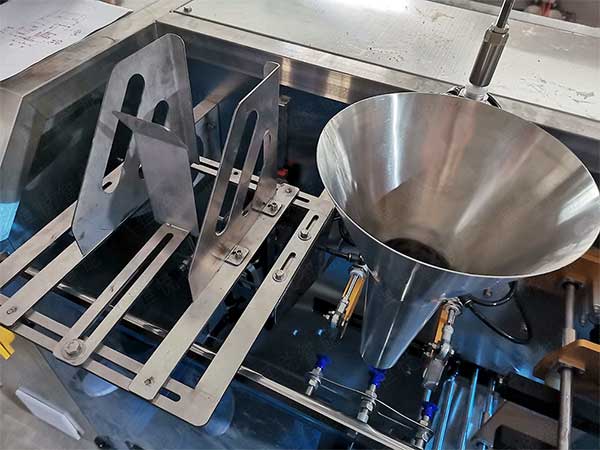 直线式污视频成人主机